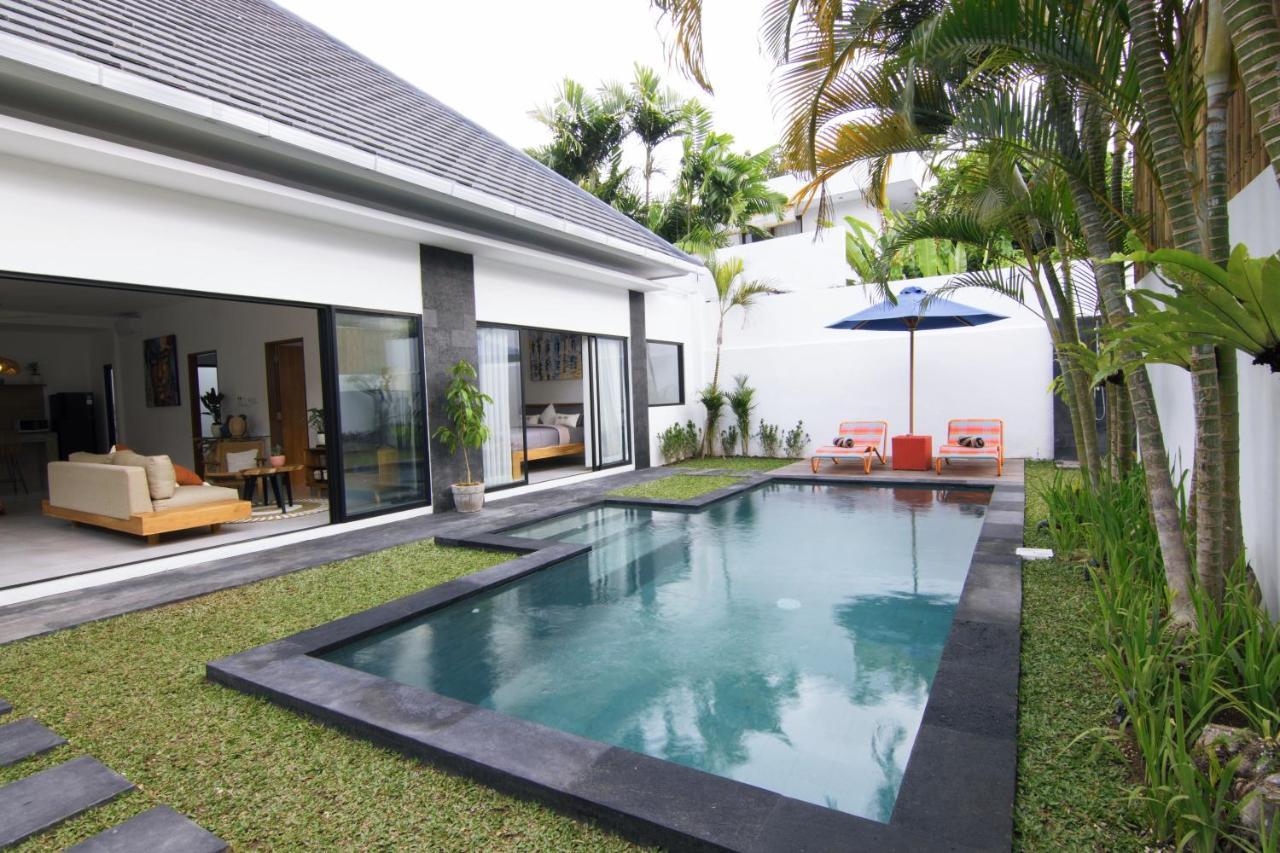 Villa Nikole Seminyak Buitenkant foto