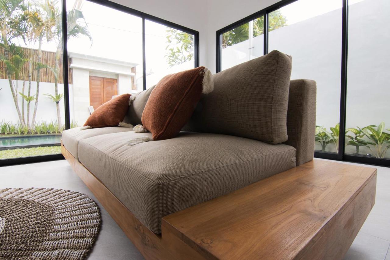 Villa Nikole Seminyak Buitenkant foto