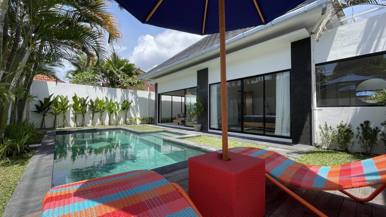 Villa Nikole Seminyak Buitenkant foto